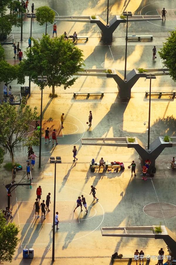 篮球奥运会奖牌_奥运会篮球冠军奖杯_奥运会篮球冠军领奖图片